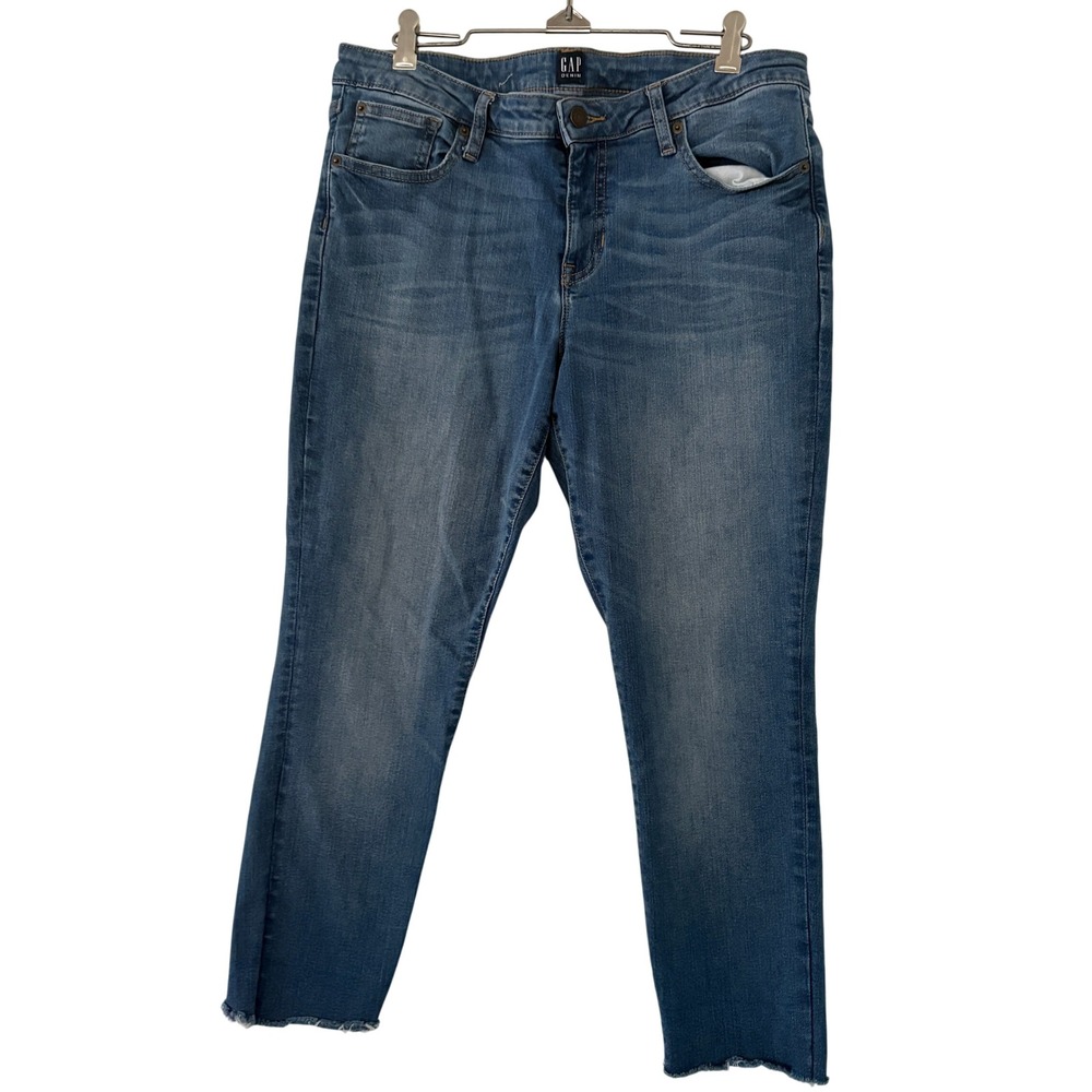 GAP Denim Womens Jeans Size 31 Regular‎ Wash Blue Frayed Hem Cropped Casual